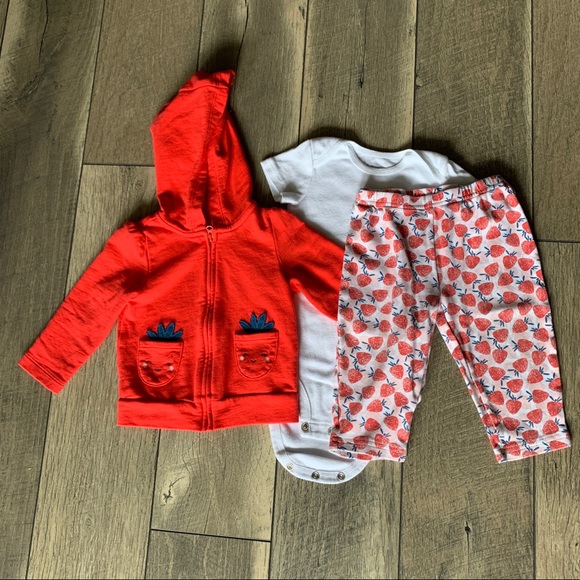 Carter’s | Strawberry Hoodie Outfit - Picture 1 of 3